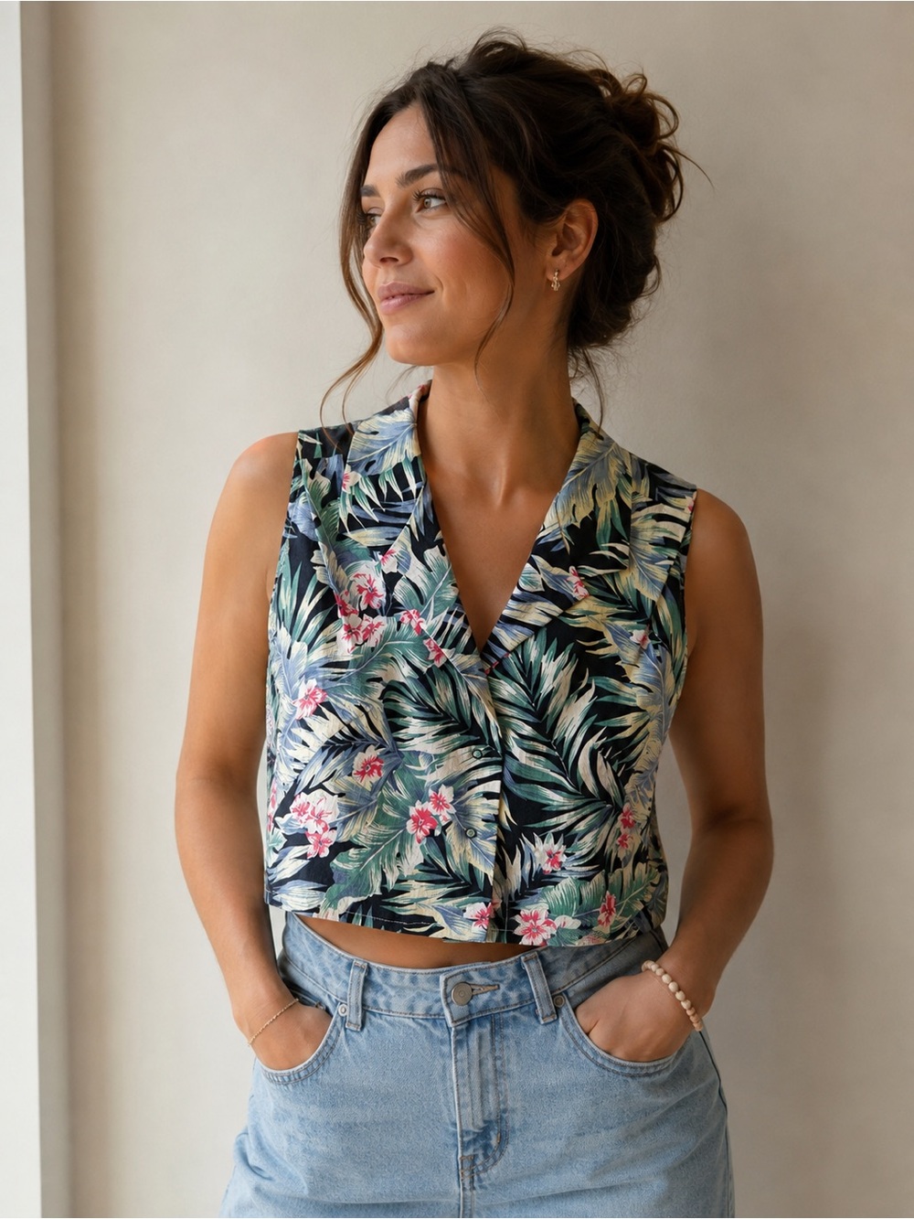 Tropical V-Neck Sleeveless Crop Camisole - Black Floral Print